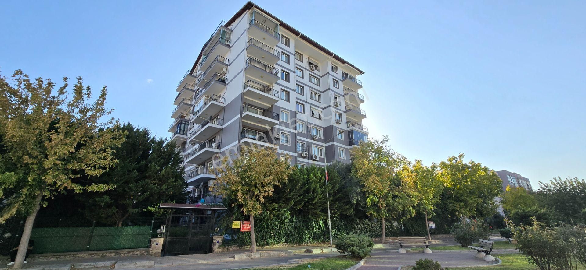 Çiğli Ataşehir Satılık Daire  Kw Martı Takım'dan Ataşehir Centaş Sitesinde Satılık 3+1 Daire