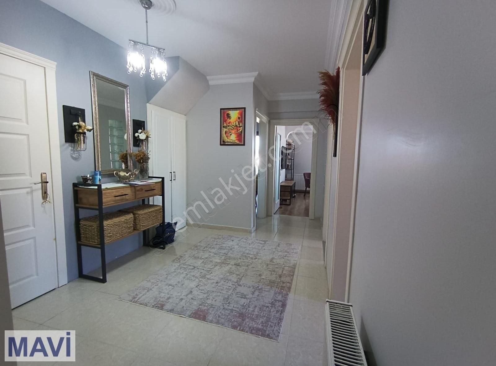 Adapazarı Yağcılar Satılık Daire Remax Mavi'den Yağcılar Mah.de 5+2 220 m2 Çatıdubleks Daire