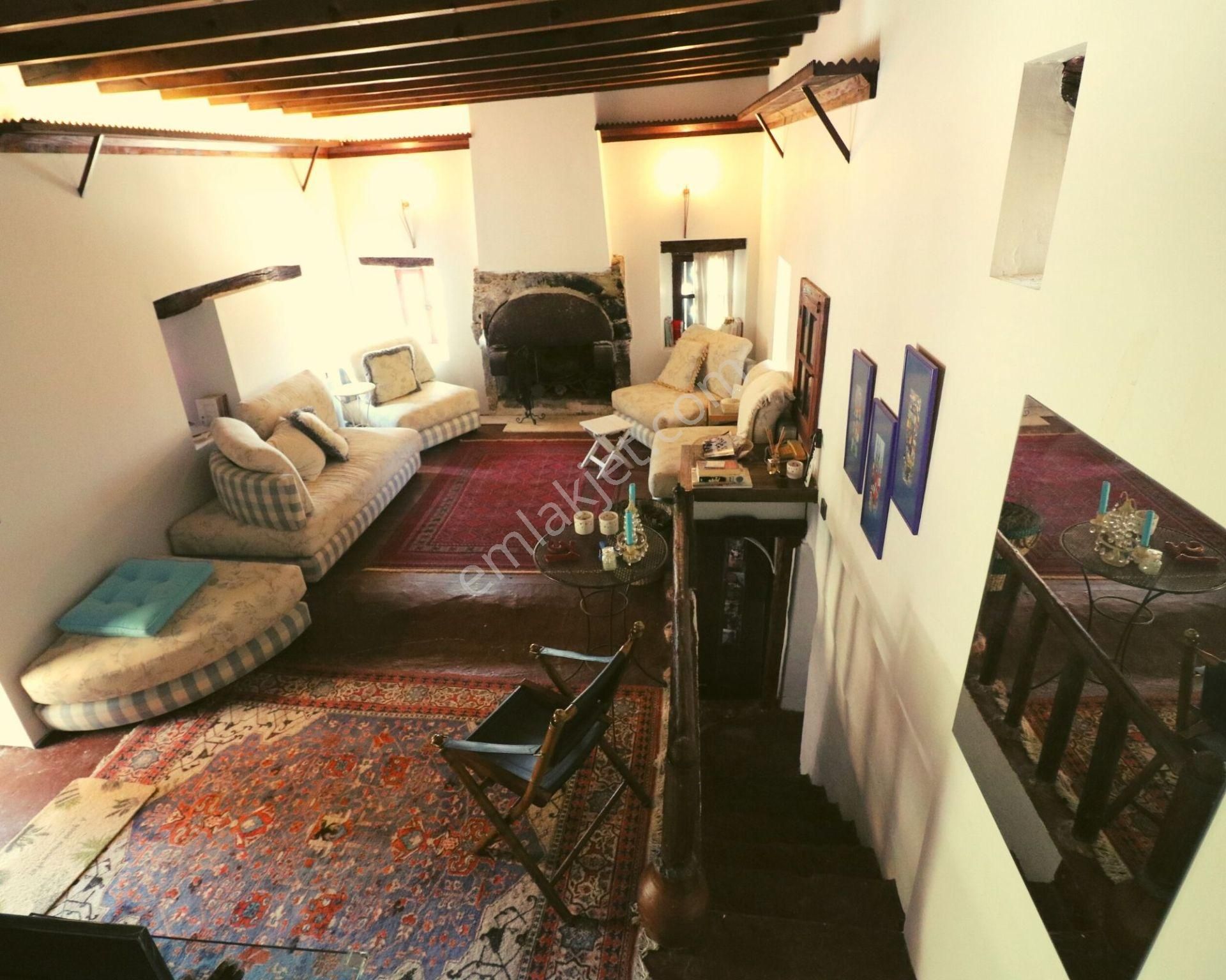 Gümüşlük, Eski Karakaya Köyü'nde, Deniz Manzaralı Satılık Taş Ev - Görsel 4