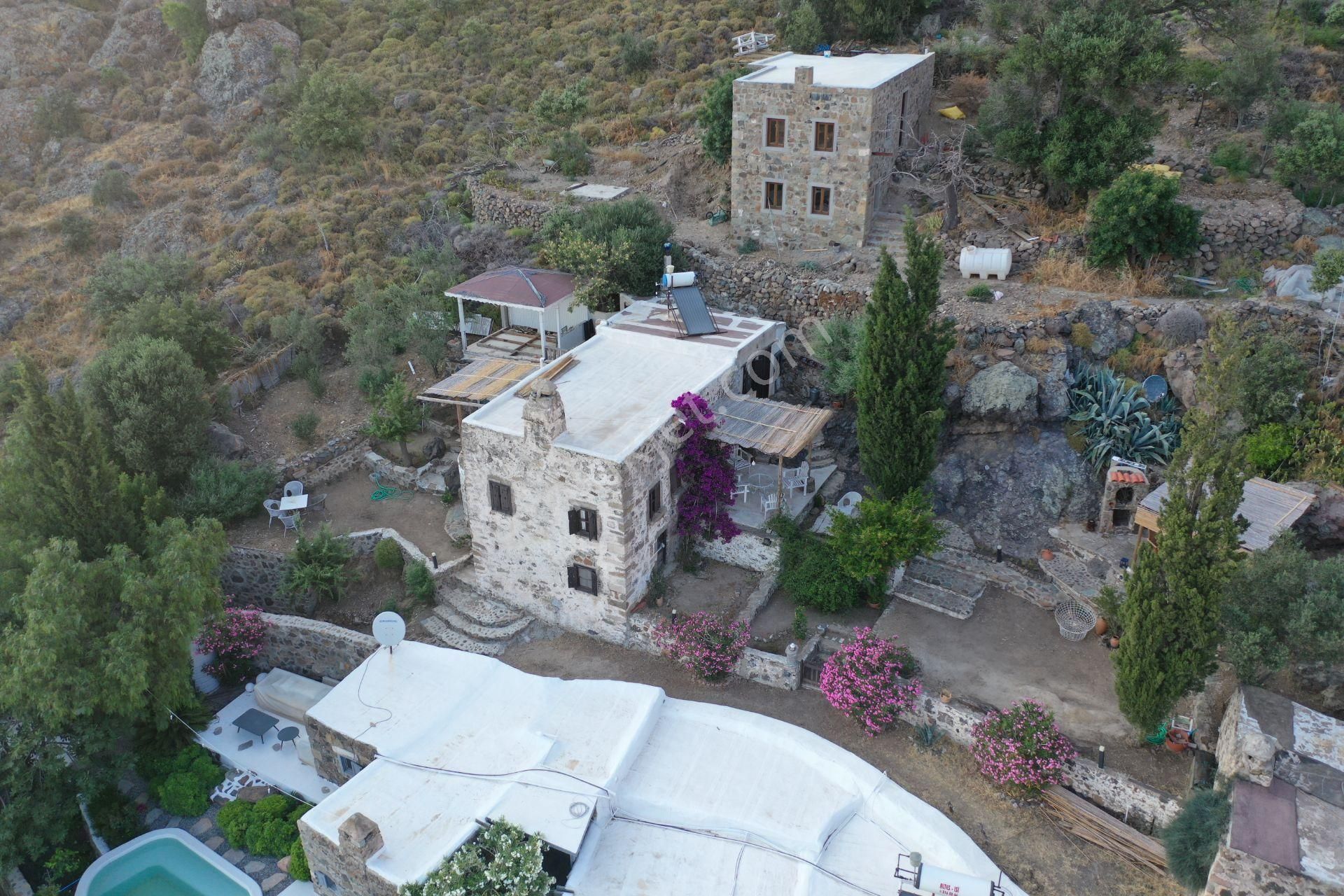 Gümüşlük, Eski Karakaya Köyü'nde, Deniz Manzaralı Satılık Taş Ev - Görsel 16