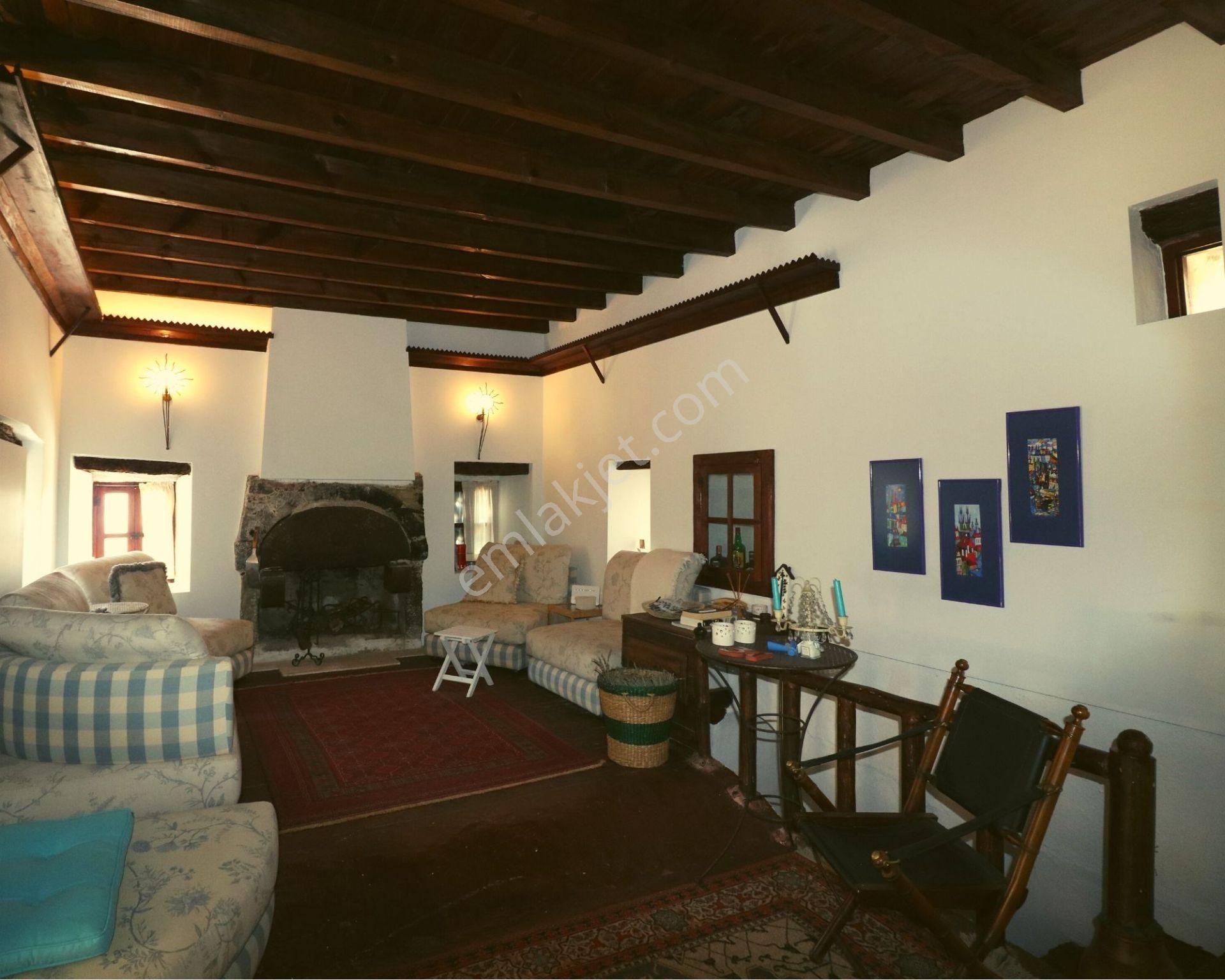 Gümüşlük, Eski Karakaya Köyü'nde, Deniz Manzaralı Satılık Taş Ev - Görsel 5