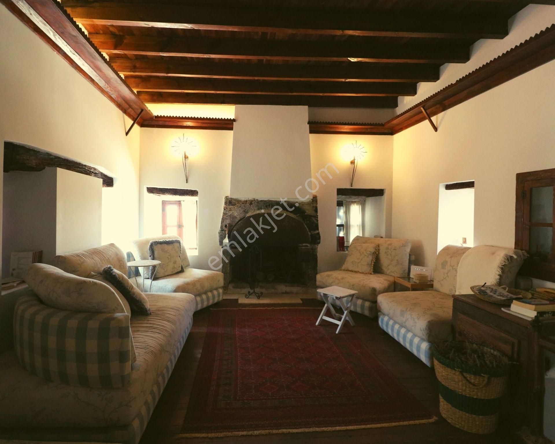 Gümüşlük, Eski Karakaya Köyü'nde, Deniz Manzaralı Satılık Taş Ev - Görsel 2