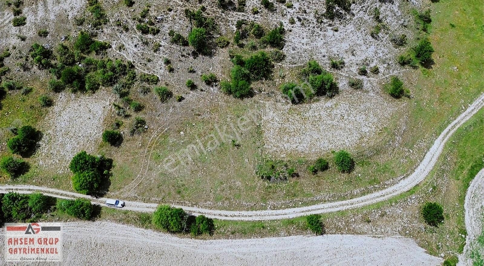 Göynük Çamlıca Köyü (Gölözü) Satılık Tarla BOLU GÖYNÜK'DE YOLA CEPHE 1.618 M2 SATILIK TARLA!!!