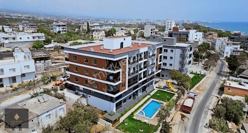 Erdemli Kocahasanlı Satılık Daire KİNG'DEN DENİZE 200M MESAFE, HAVUZLU, EŞYALI 1+1 LUX DAİRE