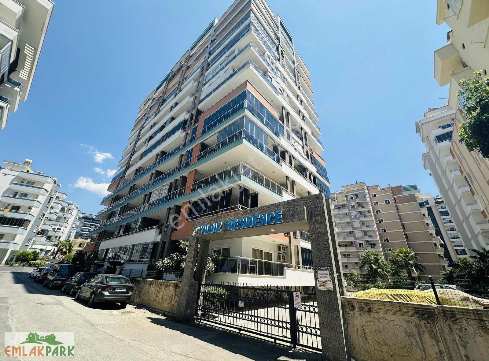 Alanya Mahmutlar Kiralık Daire EMLAKPARKTAN BARBAROS CD ÜZERİ KİRALIK 1+1 EŞYALI DAİRE