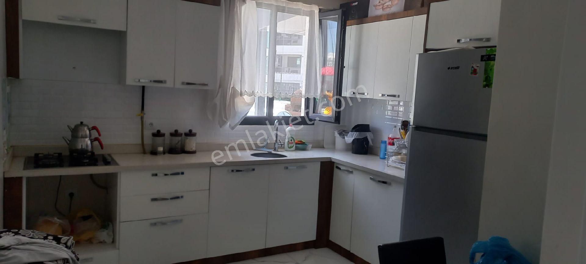 Bağlar Bağcılar Satılık Daire KARAKUŞ YAPIDA ACİL SATILIK 2+ 1 DAİRE 