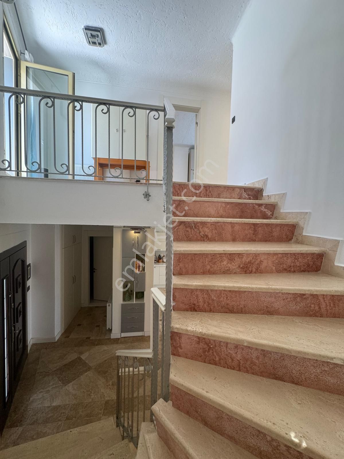 Türkbükü'nde Site İçerisinde Full Deniz Manzaralı Satılık Villa - Görsel 25