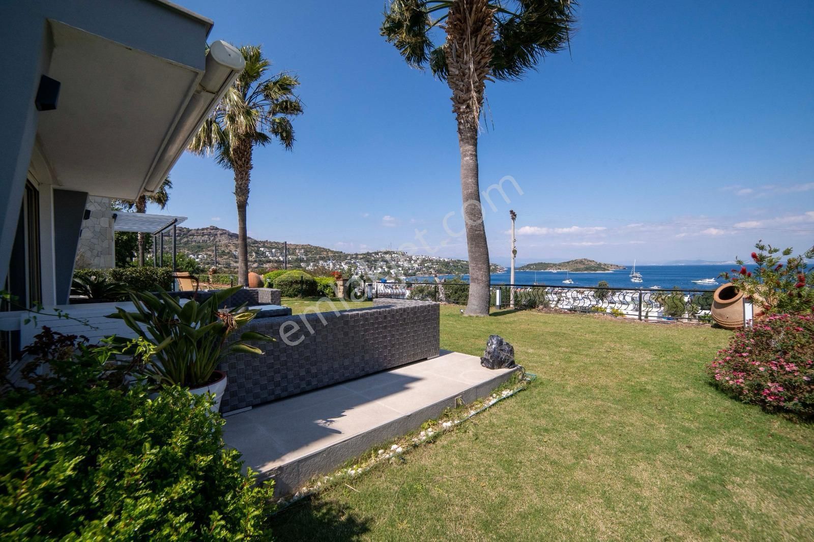 Türkbükü'nde Site İçerisinde Full Deniz Manzaralı Satılık Villa - Görsel 33