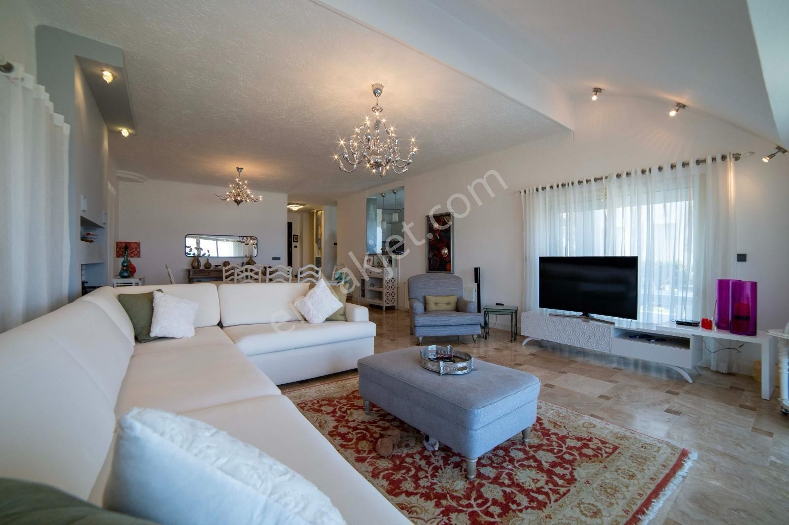 Türkbükü'nde Site İçerisinde Full Deniz Manzaralı Satılık Villa - Görsel 15