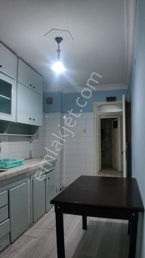 Bayraklı Emek Kiralık Daire  Bayraklı Emek Mahallesinde 3+1 Eşyalı Kiralık Daire