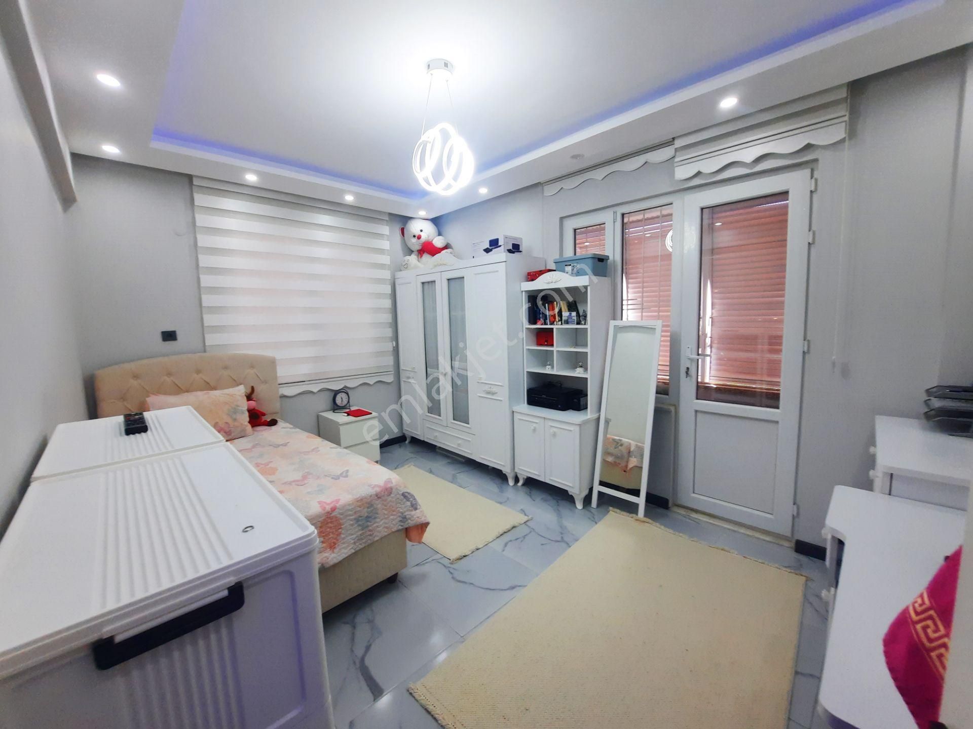 Şehir Merkezinde, Sıfır Tadilatlı, 2 Katlı, Geniş Müstakil Ev.. - Görsel 15