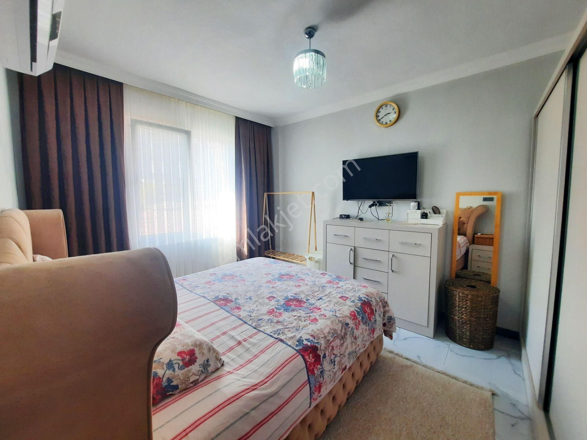 Şehir Merkezinde, Sıfır Tadilatlı, 2 Katlı, Geniş Müstakil Ev.. - Görsel 14