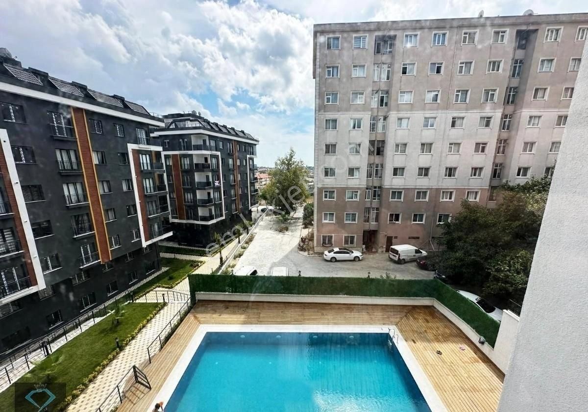 Beylikdüzü Gürpınar Satılık Daire Sapphıre Gayrimenkul'den Havuzlu Site İçi Lüks 2+1 Daire