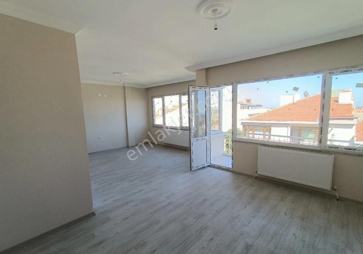 Süleymanpaşa Zafer Satılık Daire MURATLI CADDESİ ÜZERİ 3+1 - 125M2 İSKÂNLI İÇİ KOMPLE YENİLENMİŞ DENİZ MANZARALI SATILIK DAİRE