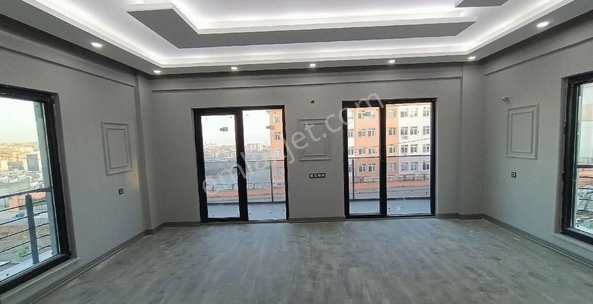 Hürriyet Ve Atatürk Mahallesi Civarı 5+1 Havuzlu Otoparklı Satılık Lüks Villa - Görsel 34