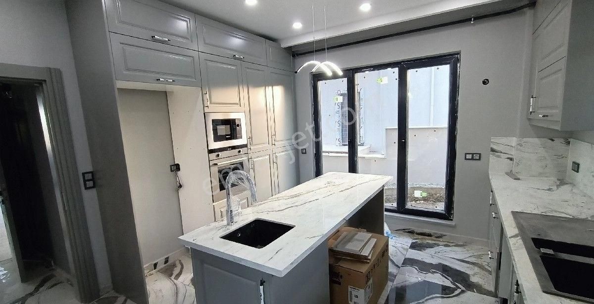 Hürriyet Ve Atatürk Mahallesi Civarı 5+1 Havuzlu Otoparklı Satılık Lüks Villa - Görsel 18