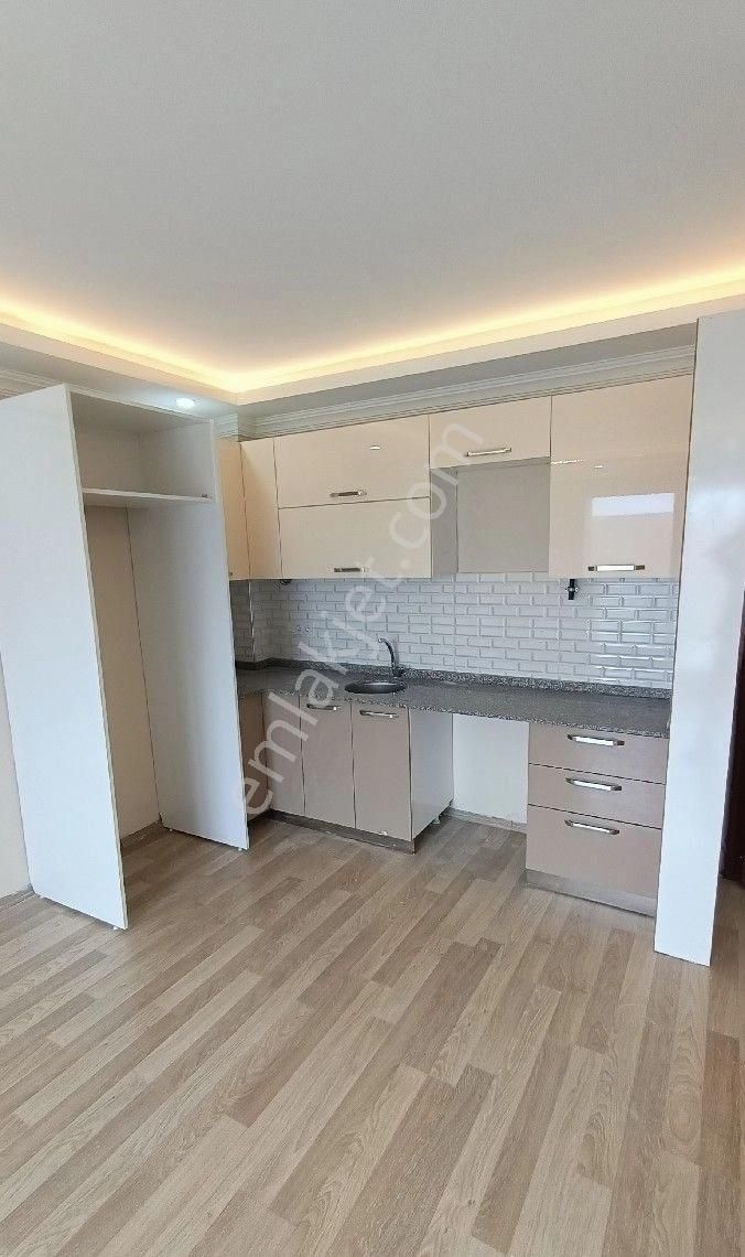 Yeni Belediye Civarı Ana Cadde Üzeri 1+1 Satılık Sıfır Daire - Görsel 14