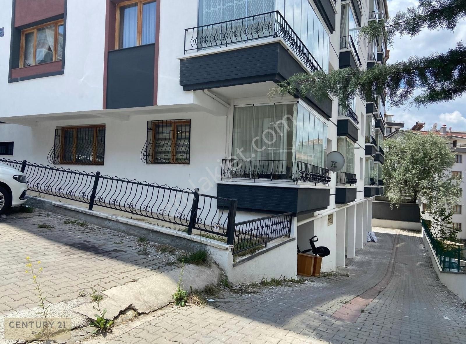 Çankaya Karapınar Satılık Daire DİKMEN KARAPINAR MAHALLESİ SATILIK 3+1 DAİRE