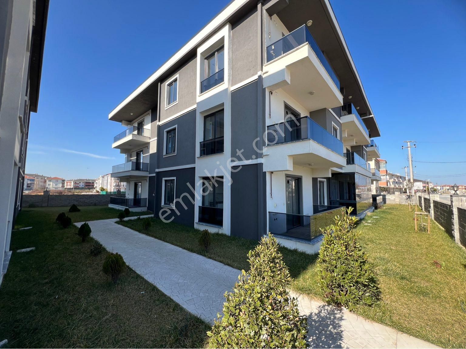 Karasu Yalı Satılık Daire YERDEN ISITMALI 2+1 MASRAFSIZ SIFIR DAİRE