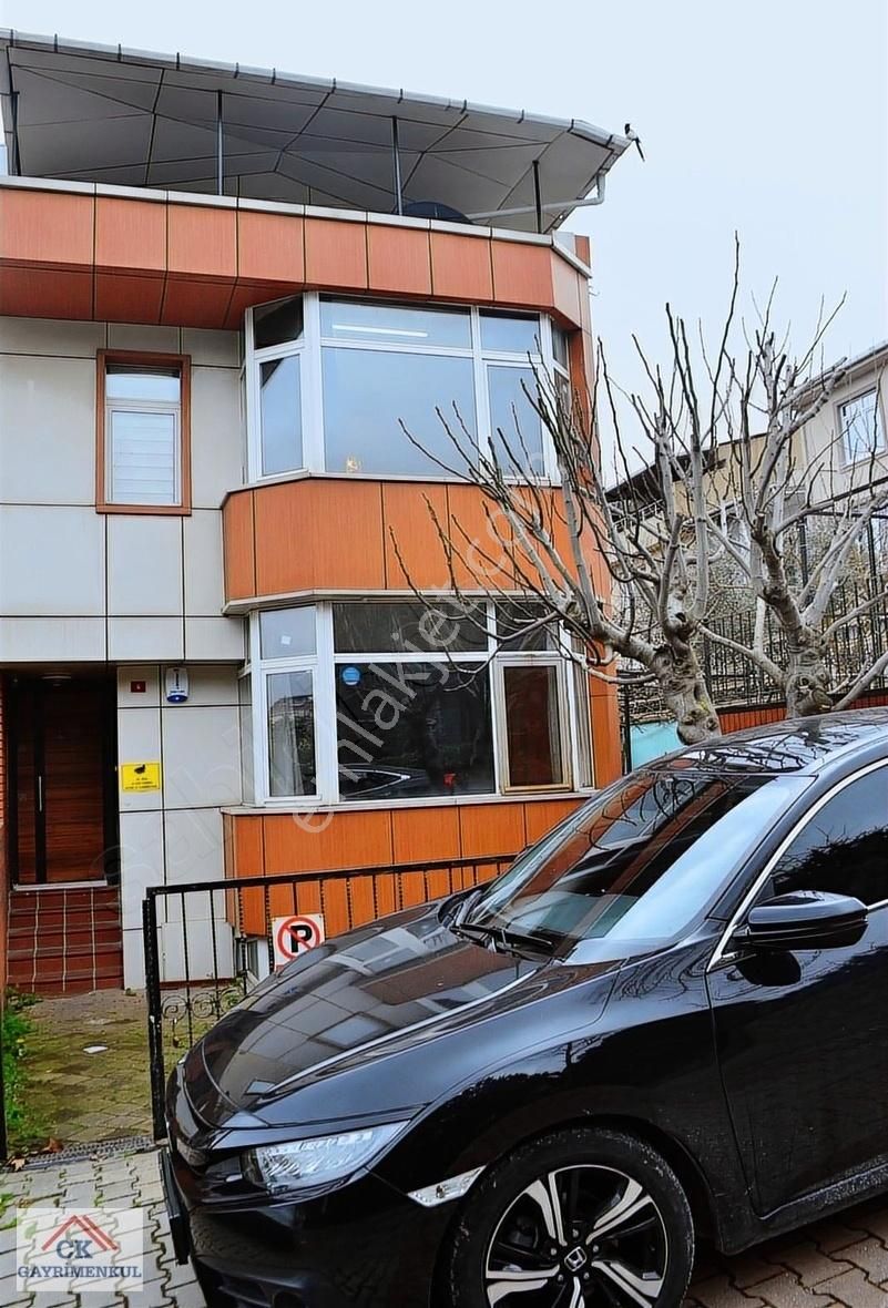 Ümraniye Atakent Satılık Villa  CK'DAN TEK YETKİLİ BÖLGENİN EN İYİLERİNDEN KÖŞE PARSEL