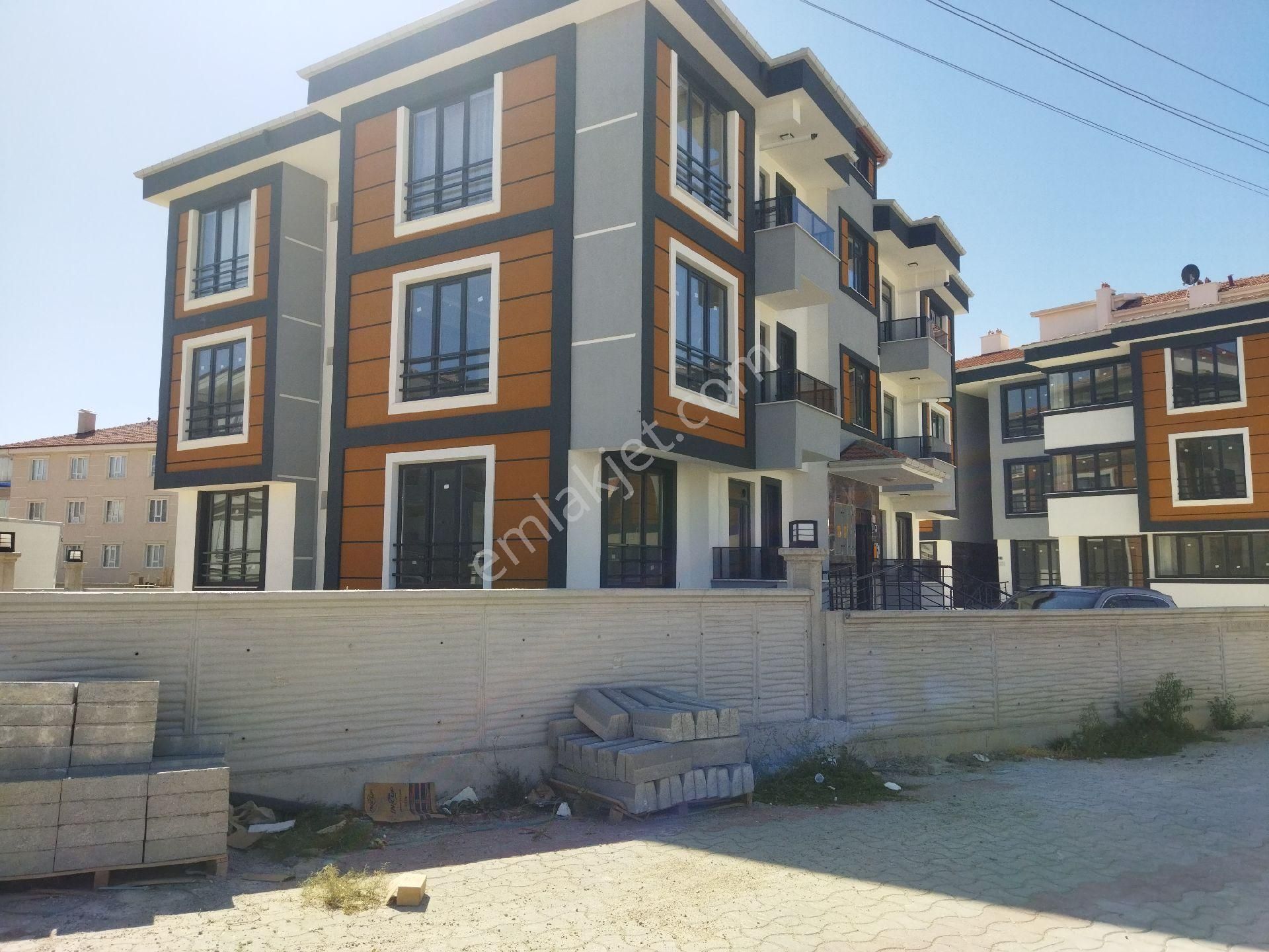 Selçuklu Kosova Satılık Daire KOSOVA MAHALLESİNDE SATILIK 2+1 ARAKAT DAİRE 