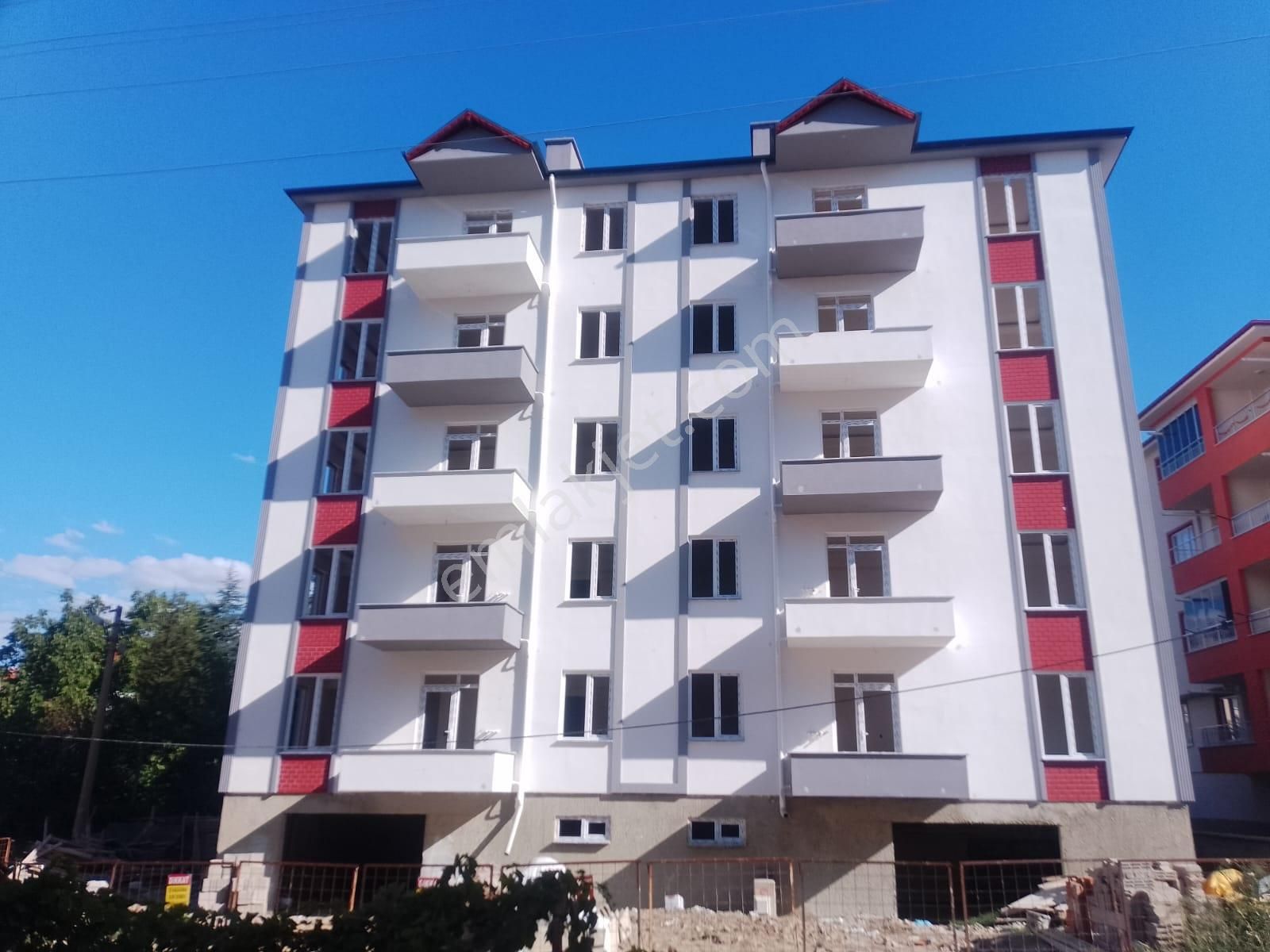 Akşehir Seyran Satılık Daire AKÇAY EMLAK'TAN SELÇUKLU LİSESİ KARŞISINDA SIFIR ARA KAT SATILIK 2+1 DAİRE