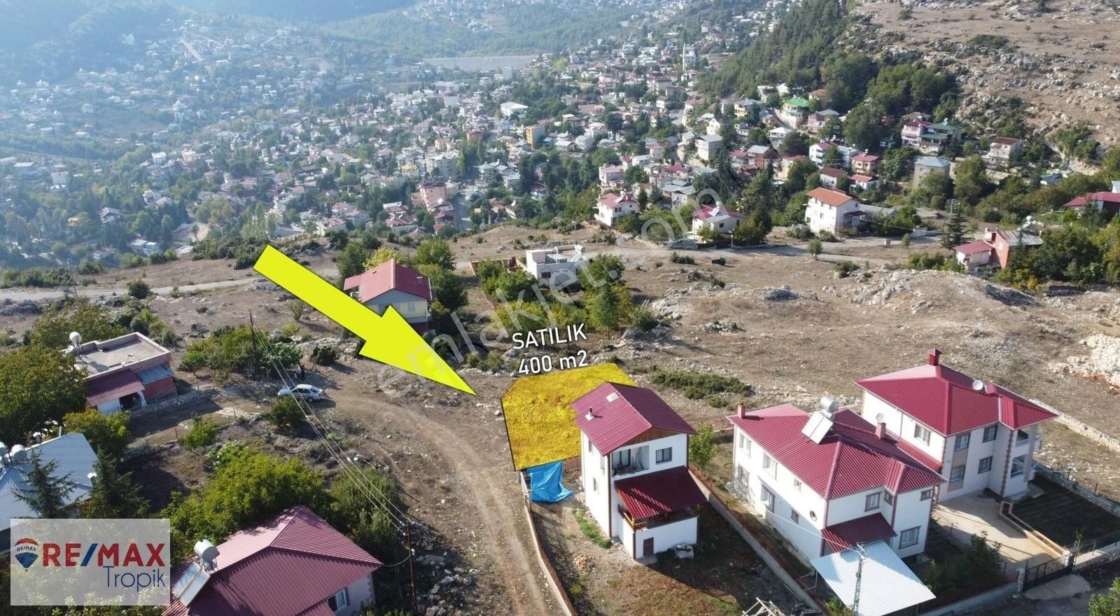 Toroslar Gözne Satılık Villa İmarlı REMAX TROPİKTEN GÖZNE'DE ŞEHİR MANZARALI VİLLALIK 400M2 ARSA