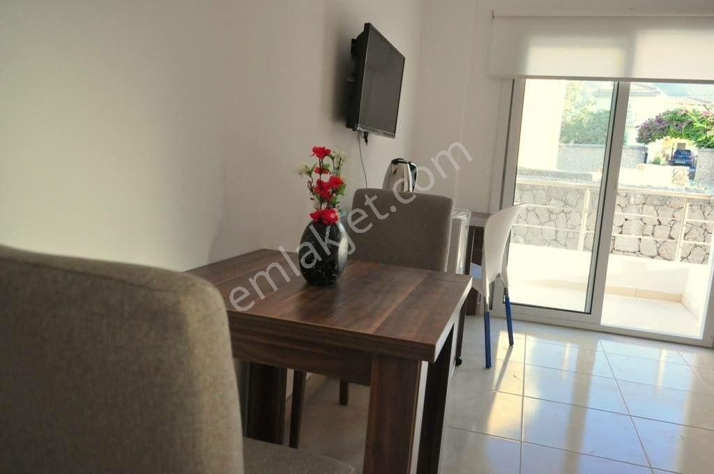 Girne Aşağı Girne Kiralık Daire   BİR AKADEMİK YILLIK PEŞİN 185000 TL ÖDEMELİ  FIRSAT 1+0 DAİRELER, GİRNE MERKEZ