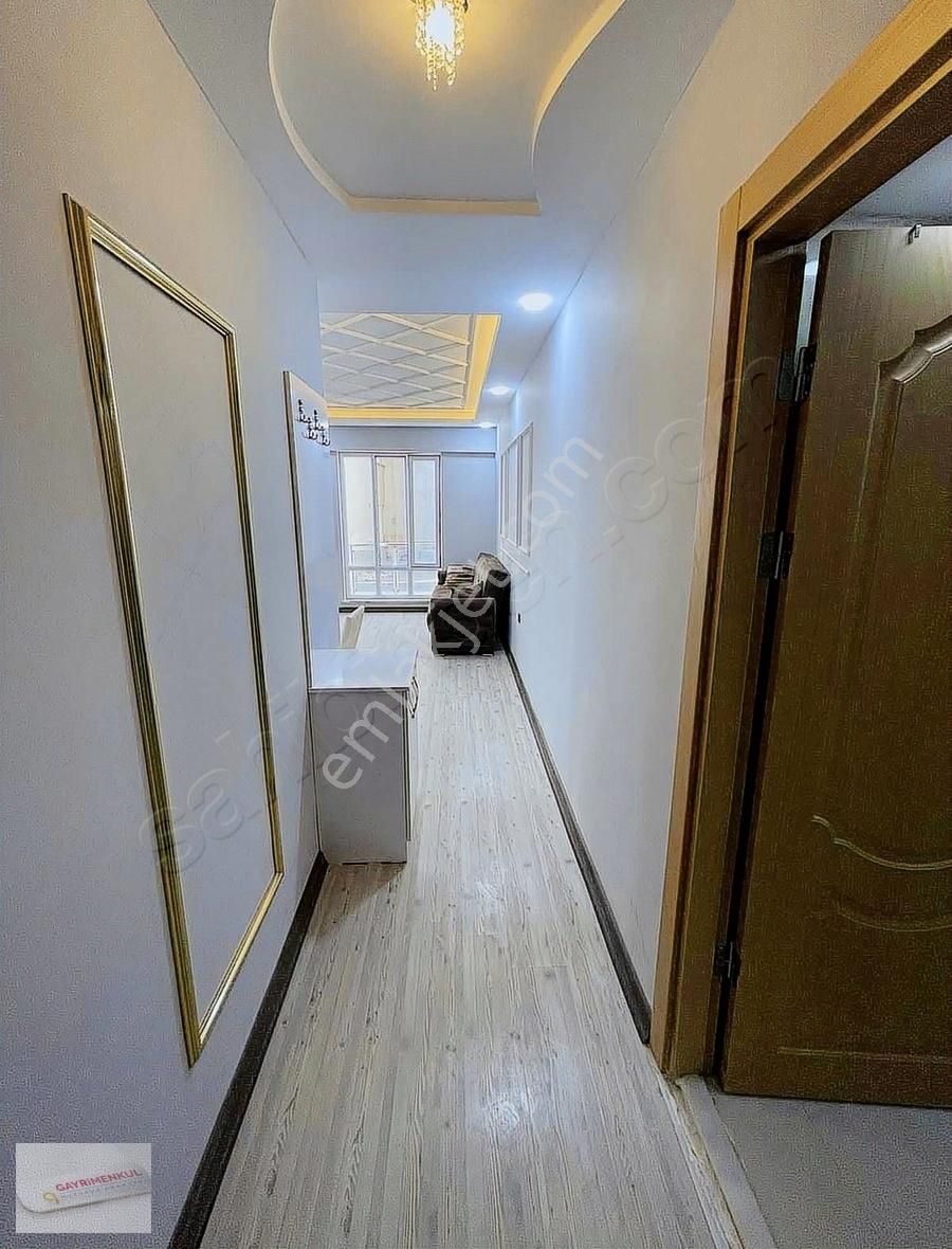 Kilis Merkez Ekrem Çetin Kiralık Daire ÜNİVERSİTE EMLAKTAN ÜNİVERSİTE CADDE ÜZERİ KİRALIK 1+1