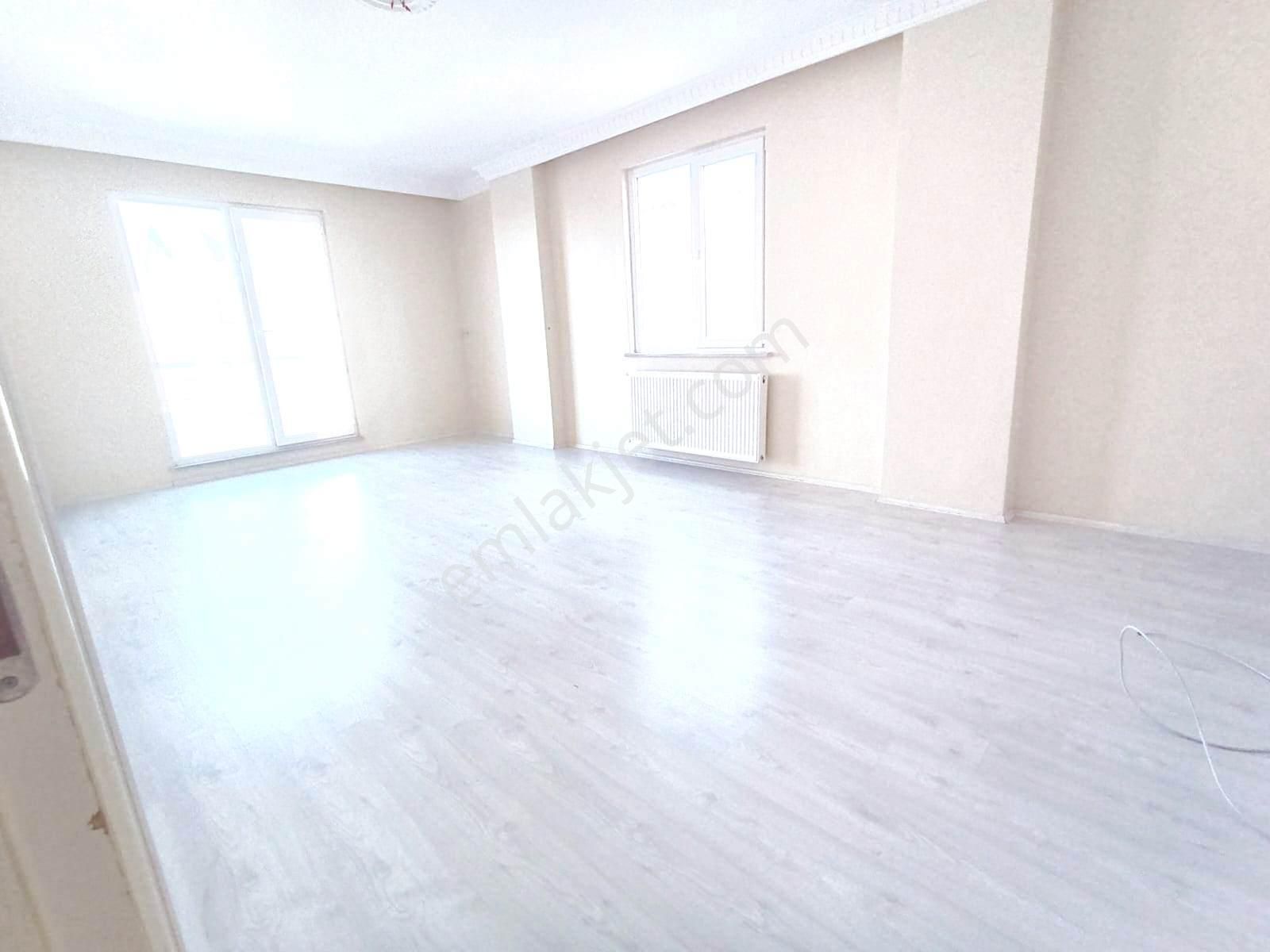 Pendik Esenyalı Satılık Daire SATILIK DAİRE PENDİK ESENYALI MAHALLESİ