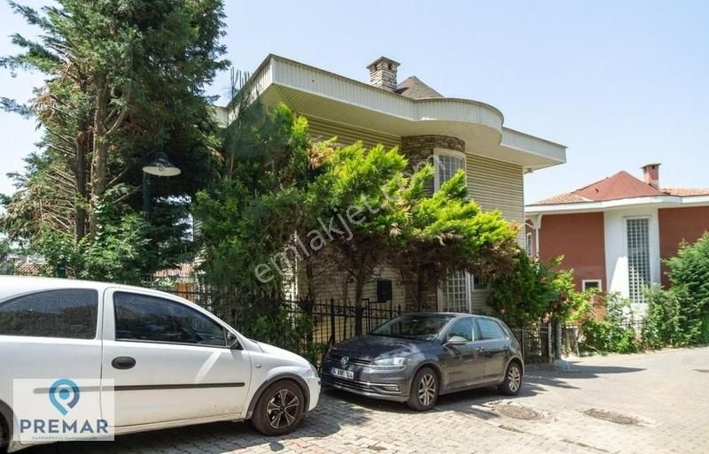 Başakşehir Başakşehir Satılık Villa Başakşehir Kiptaş'ta 6+2 Vatandaşlığa Uygun Müstakil Villa