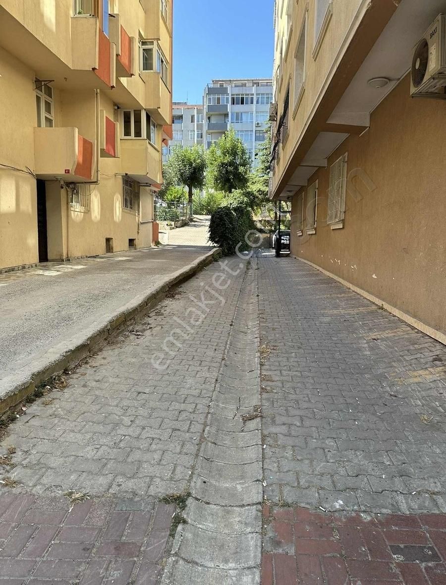 Güngören Abdurrahman Nafiz Gürman Kiralık Dükkan & Mağaza Engin Emlaktan Merterde Kiralık 2 Katlı Dükkan