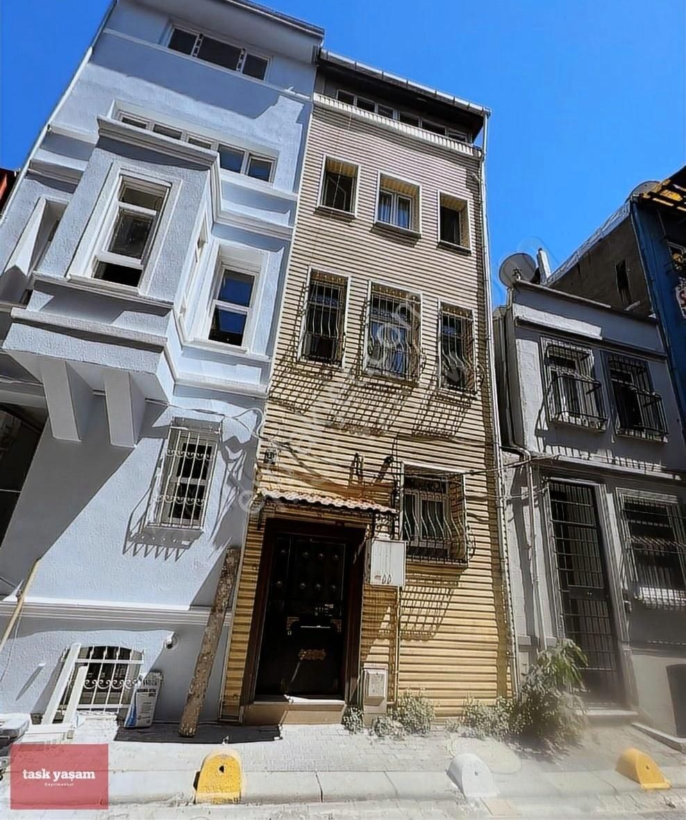 Şişli İnönü Satılık Bina HOTELLER BÖLGESİNDE AKTİF AIRBNB KİRACILI SATILIK 4 KATLI BİNA