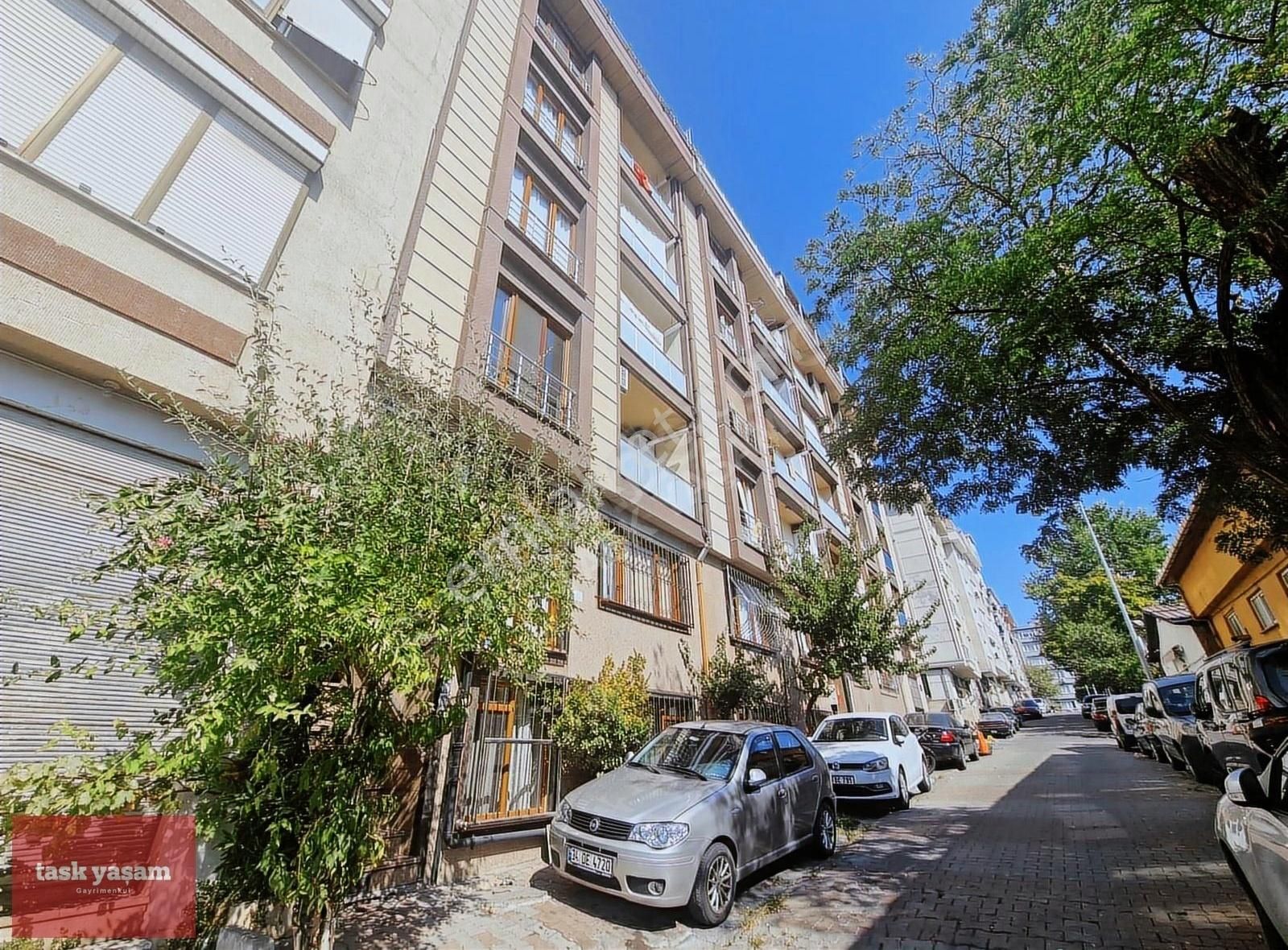 Şişli Feriköy Satılık Daire KURTULUŞ CADDESİNE YAKIN TEMİZ OTURUMA HAZIR SATILIK 2+1 DAİRE