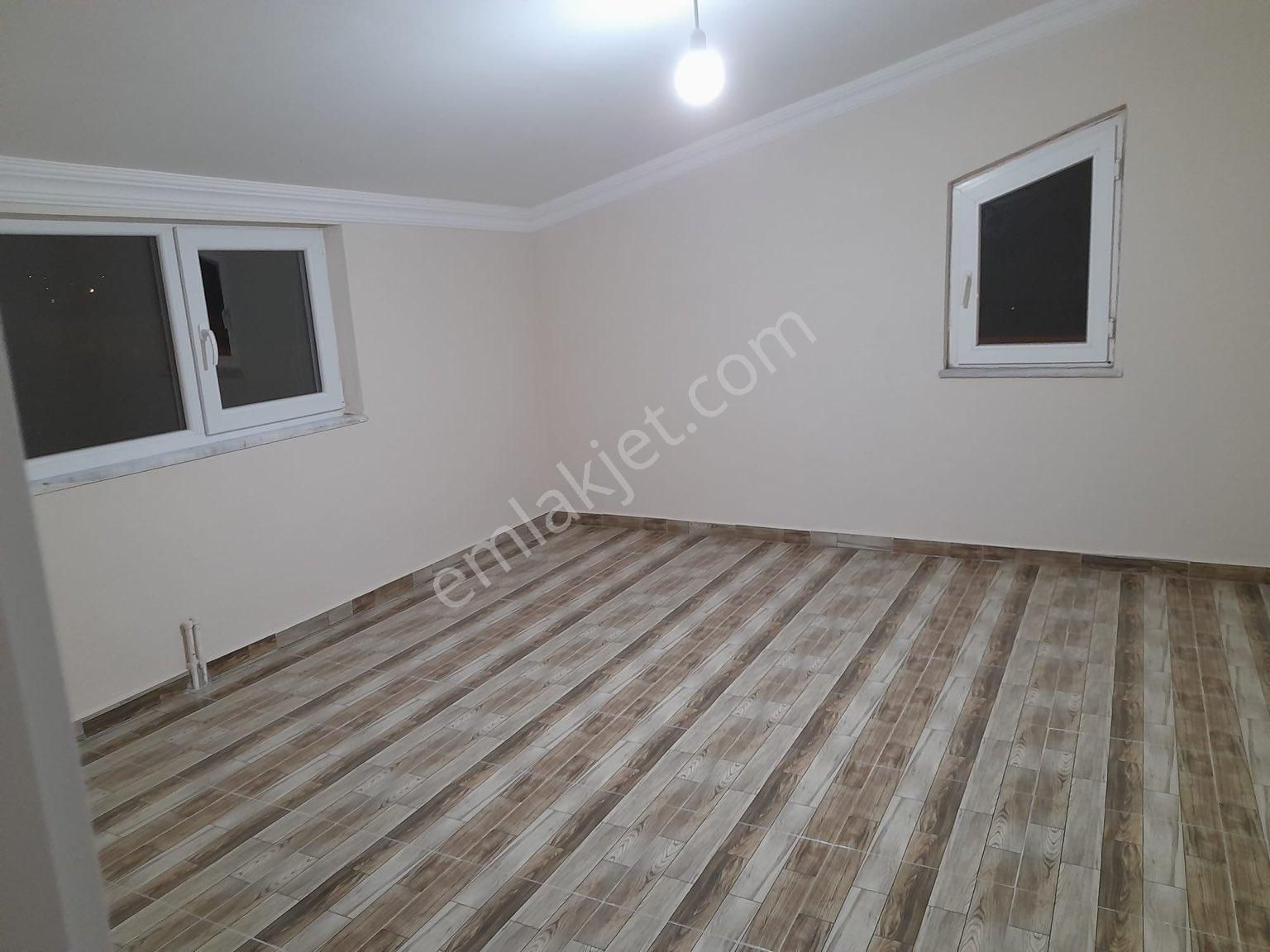 Karasu Yalı Kiralık Daire Zirve Yapıdan Sahilde 3+1 Daire