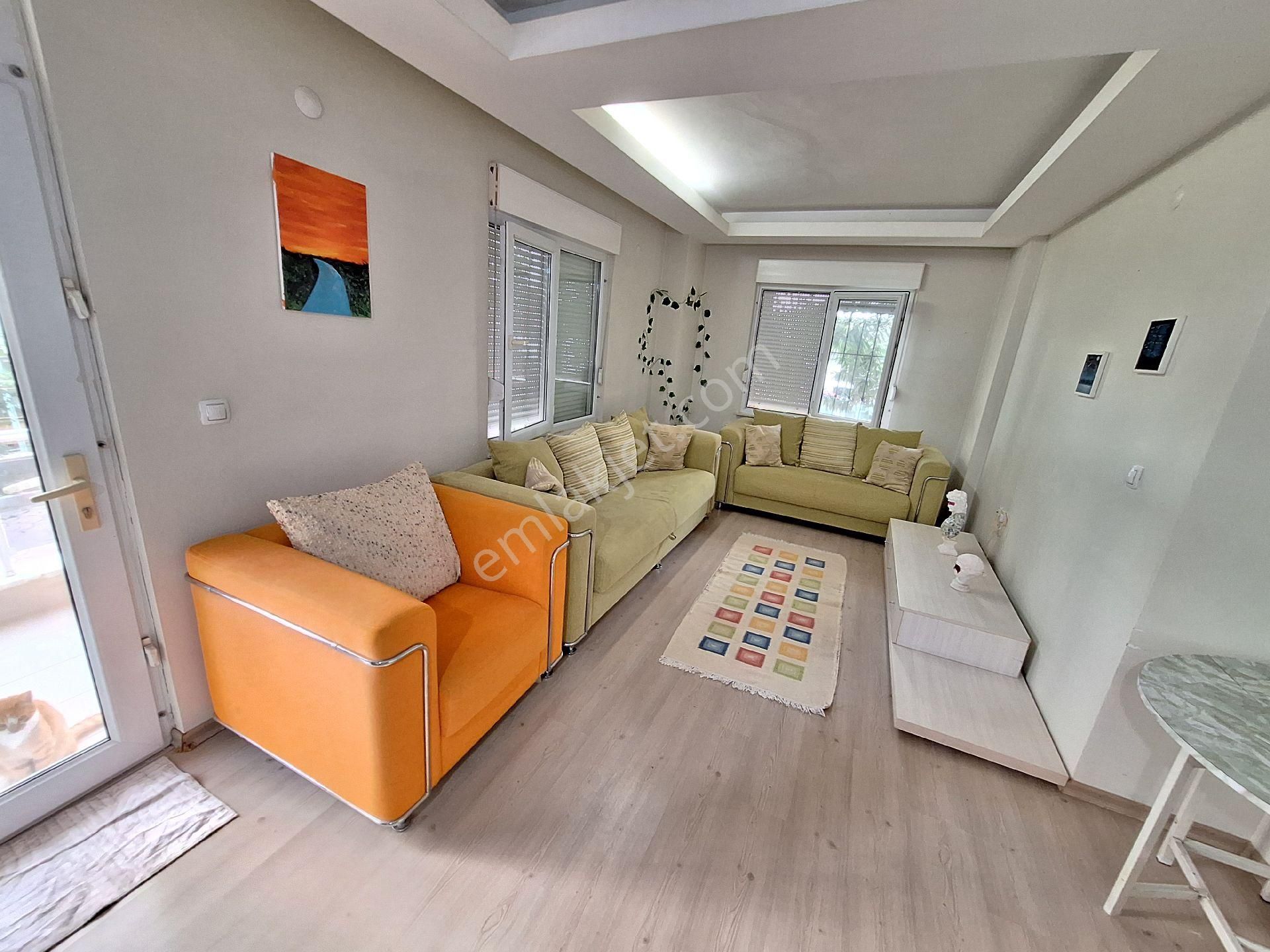 Antalya Konyaaltı Akkuyu Mahallesinde Üniversiteye Çok Yakın Konumda Eşyalı Kiralık 1+1 Daire