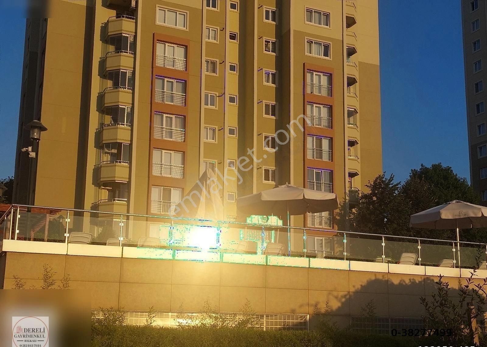 Küçükçekmece Atakent Satılık Daire DERELİ GAYRİMENKUL den Satılık 2+1 Daire Güneşpark Evlerinde