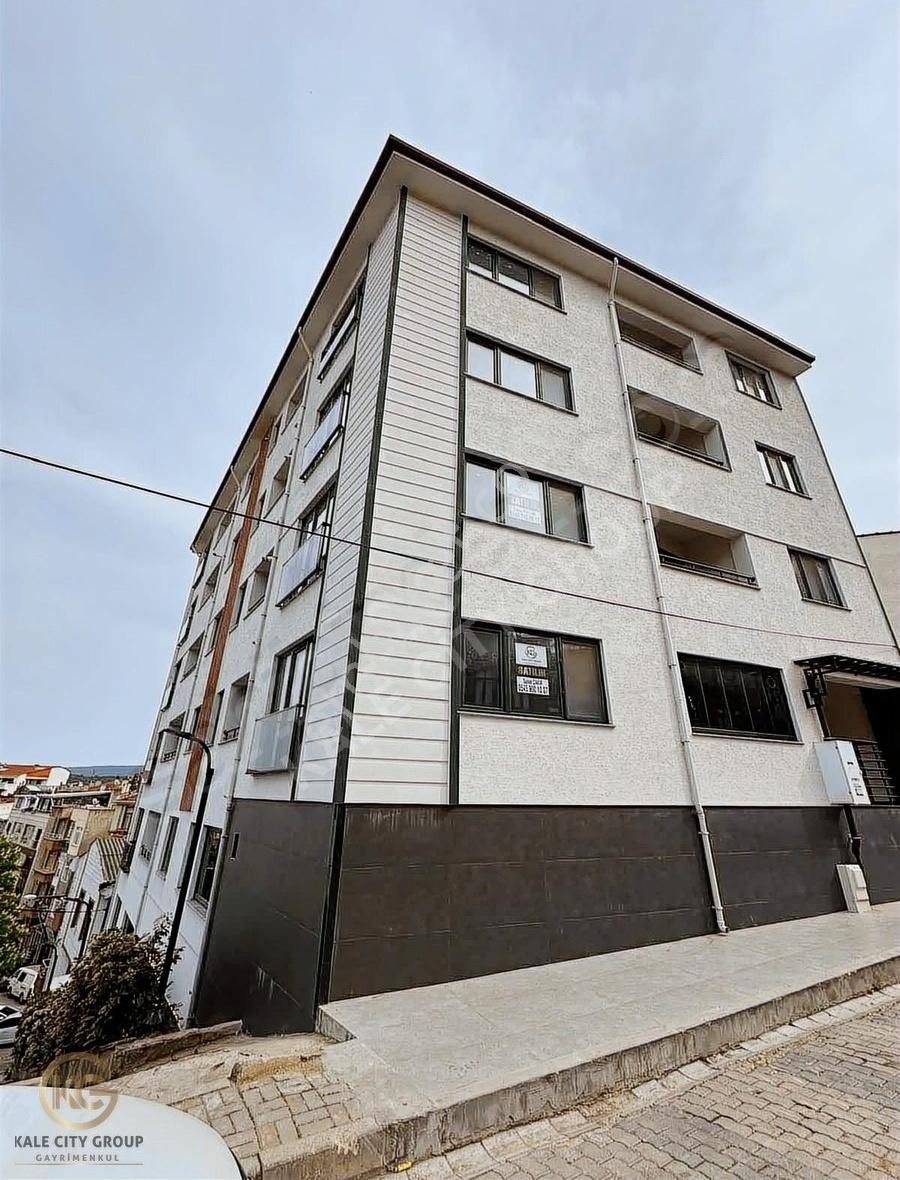 Biga Sakarya Satılık Daire BİGA DUMLUPINAR ORTAOKULU KARŞISI KÖŞE BİNA'DA SATILIK2+1 DAİRE