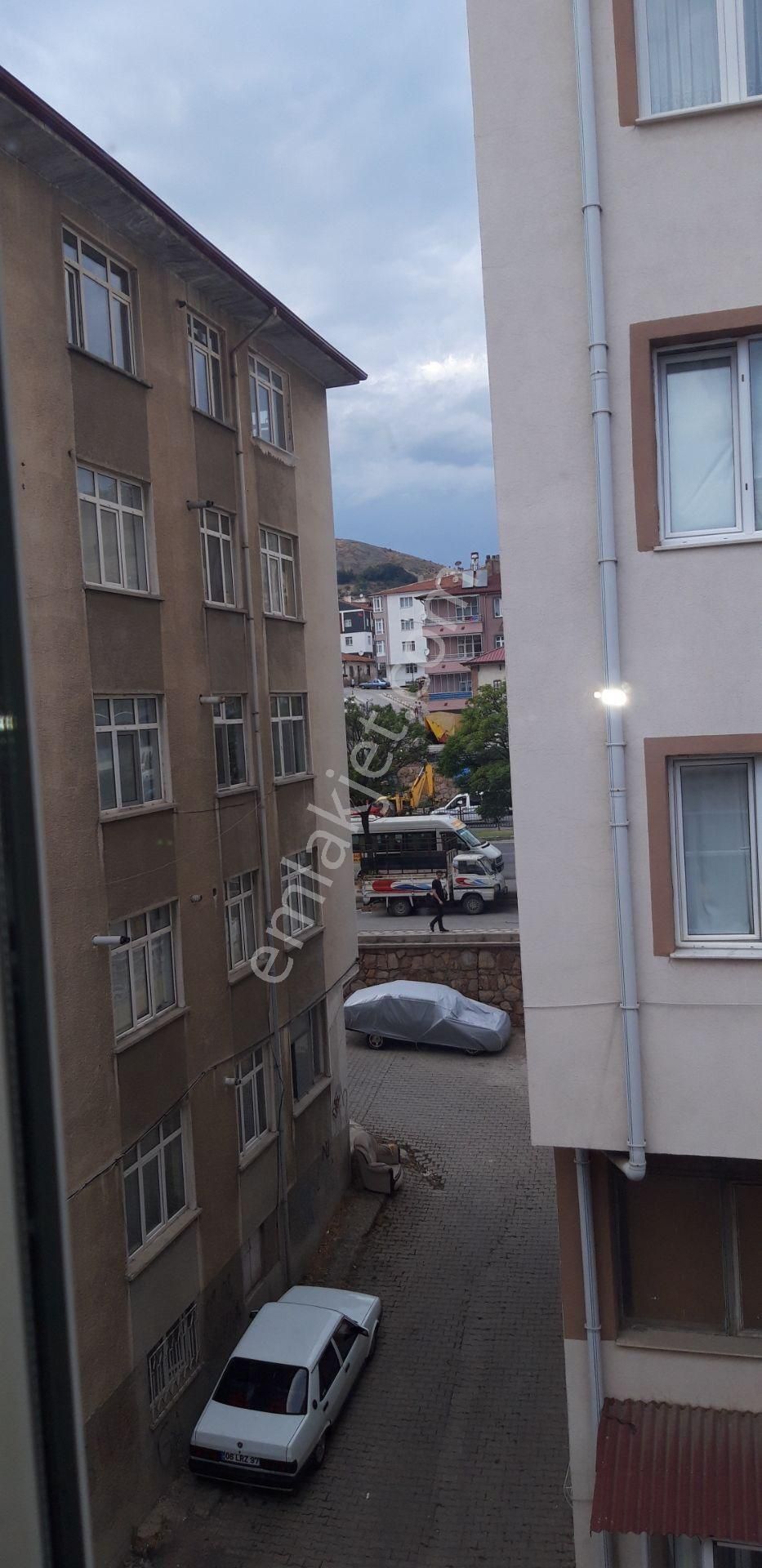 Yozgat Merkez Köseoğlu Satılık Daire  YAKAMOZ EMLAK'tan KÖSEOĞLU MAH. SATILIK DAİRE 