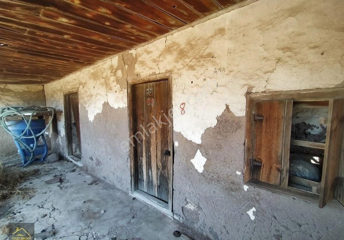 Saadet Korkmaz Emlak'tan Dikili Katıralanı Köyünde 427 M2 Arsa İçerisinde Satılık Köy Evi - Görsel 2