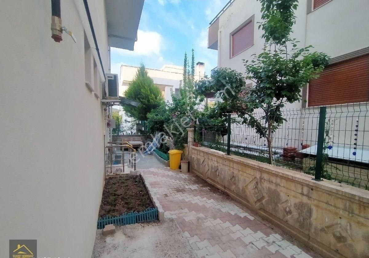 Dikili Salimbey Satılık Daire Dikili Saadet Korkmaz Emlak'tan Acil Satılık Müstakil Girişli Triplex 3+1 Teraslı Daire