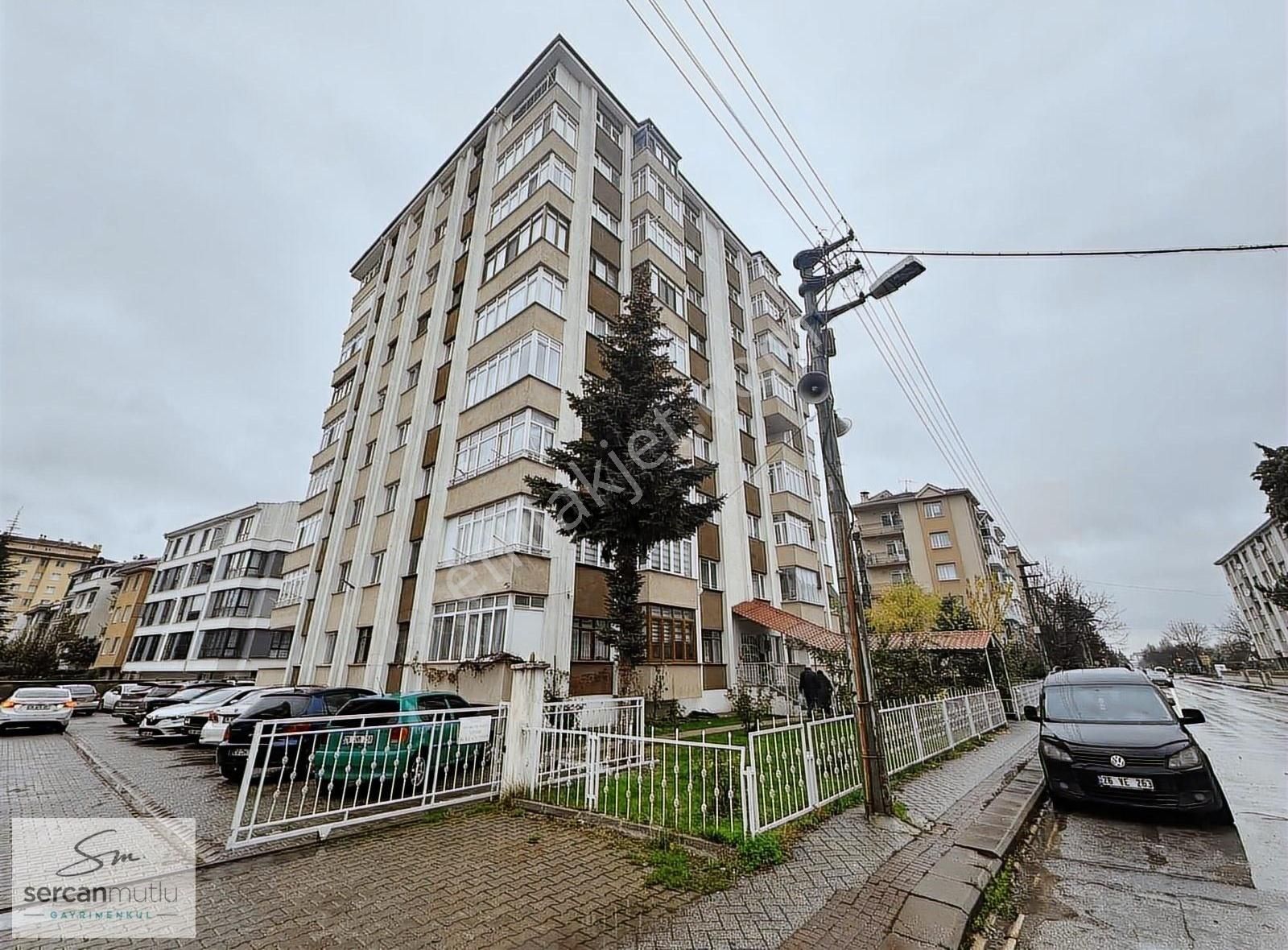 Odunpazarı Gökmeydan Satılık Daire GÖKMEYDAN MAHALLESİNDE 19 MAYIS CADDESİ ÜZERİ SATILIK 3+1 DAİRE