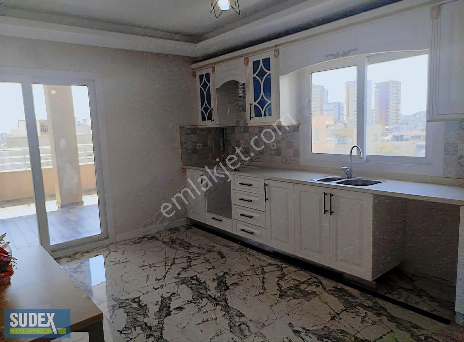 Yenişehir Batıkent Kiralık Daire BATIKENT MAHALLESİNDE 4+1 KİRALIK DAİRE