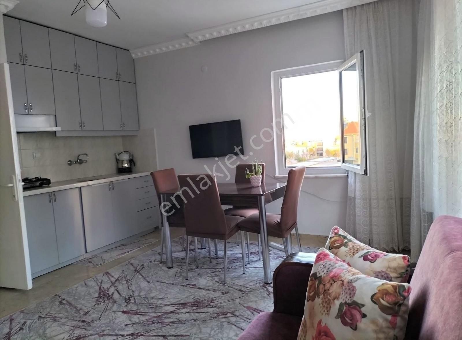 Isparta Merkez Sermet Satılık Daire 1+1 geniş apart