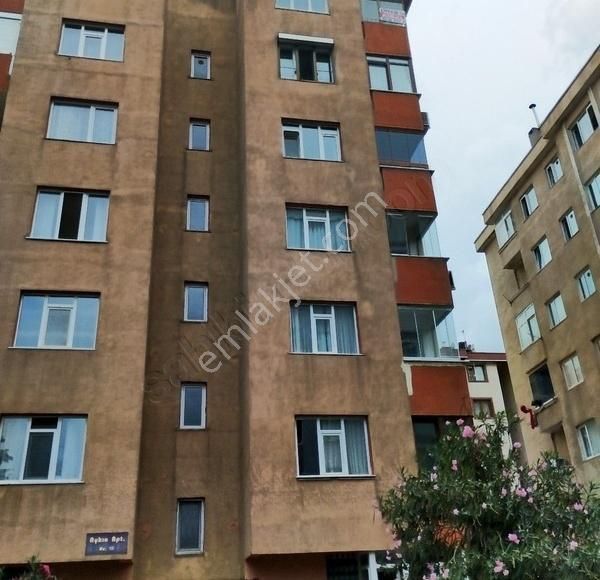 Kadıköy Merdivenköy Kiralık Daire GÖZCÜBABA'DA MUSTAFA SAFFET ANADOLU LİSESİ YANI GÜZEL KONUMDA