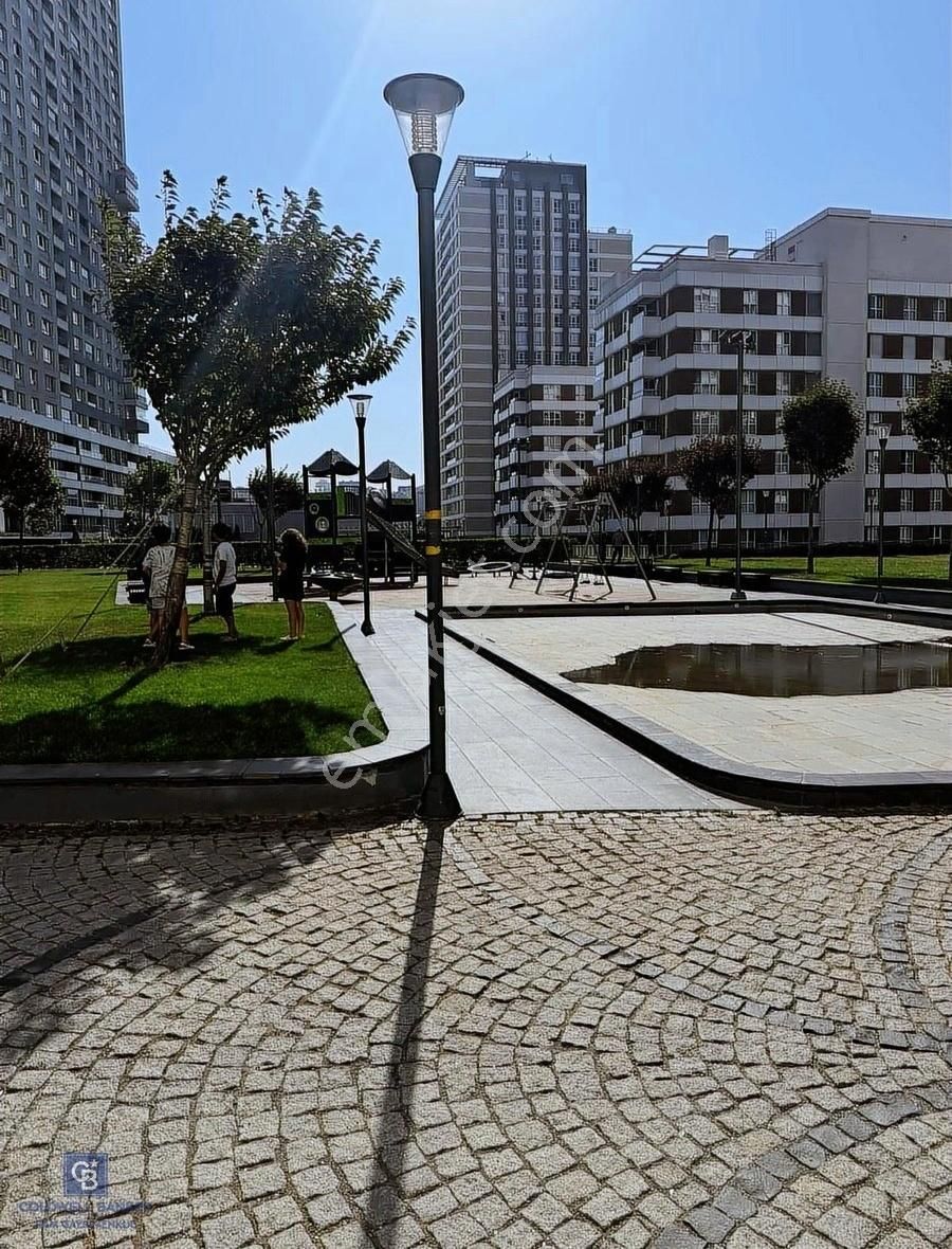 Bağcılar 15 Temmuz Satılık Daire GÜNEŞLİ NUROLPARK 4+1 STILIK DAİRE