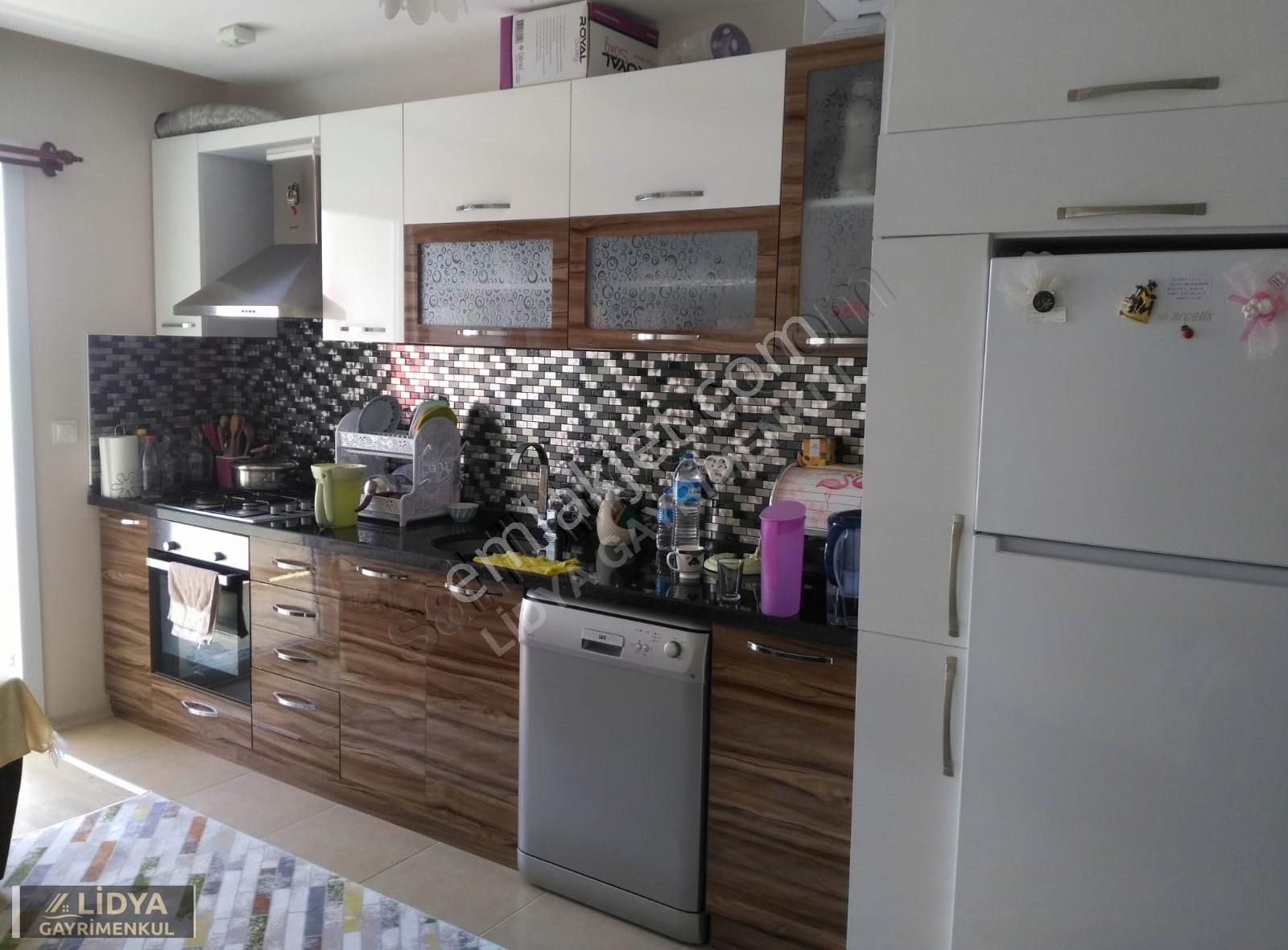 Deniz Manzaralı 1+1 Eşyalı Daire - Görsel 35