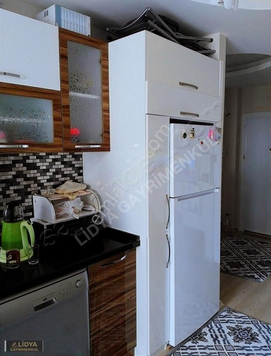 Deniz Manzaralı 1+1 Eşyalı Daire - Görsel 14