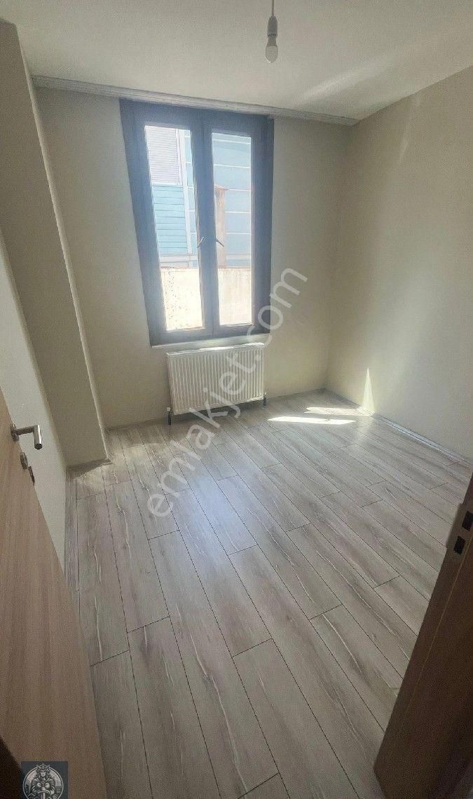 Niksar 50. Yıl Kiralık Daire AYŞE HATUN GAYRİMENKUL EMLAK'TAN KİRALIK DAİRE