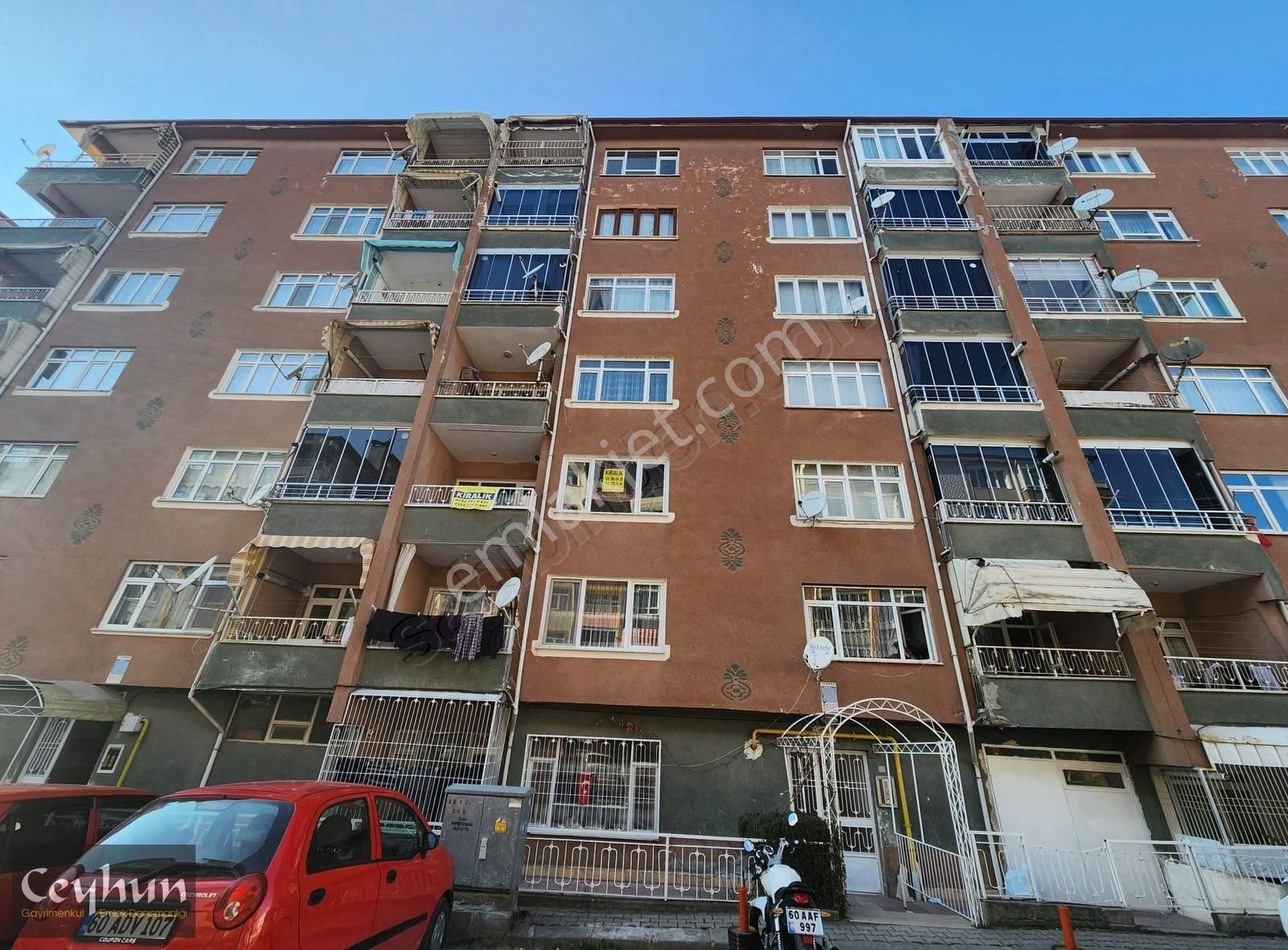 Tokat Merkez Karşıyaka Kiralık Daire SAYIBAŞ EVLERİNDE 3+1 KOMPLE YENİLENMİŞ BAKIMLI KİRALIK DAİRE